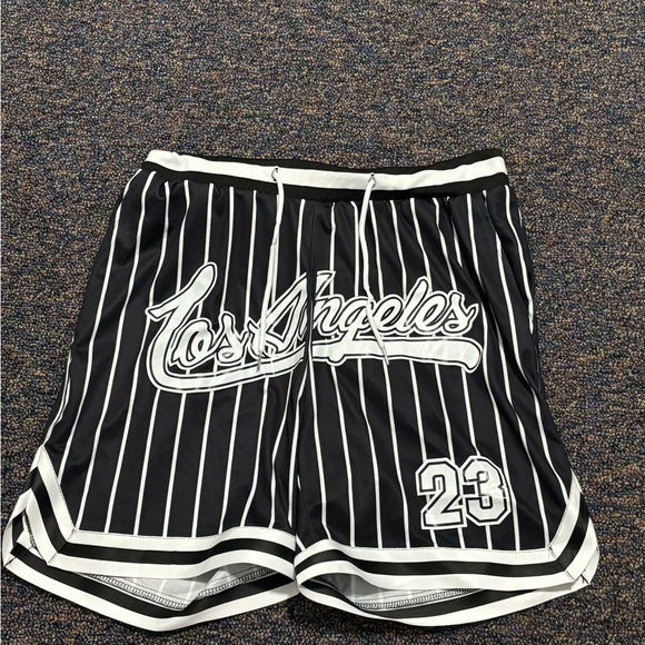 ROMWE Men Black and White Striped Shorts Letter Graphic Mens Size Large - Picture 1 of 3